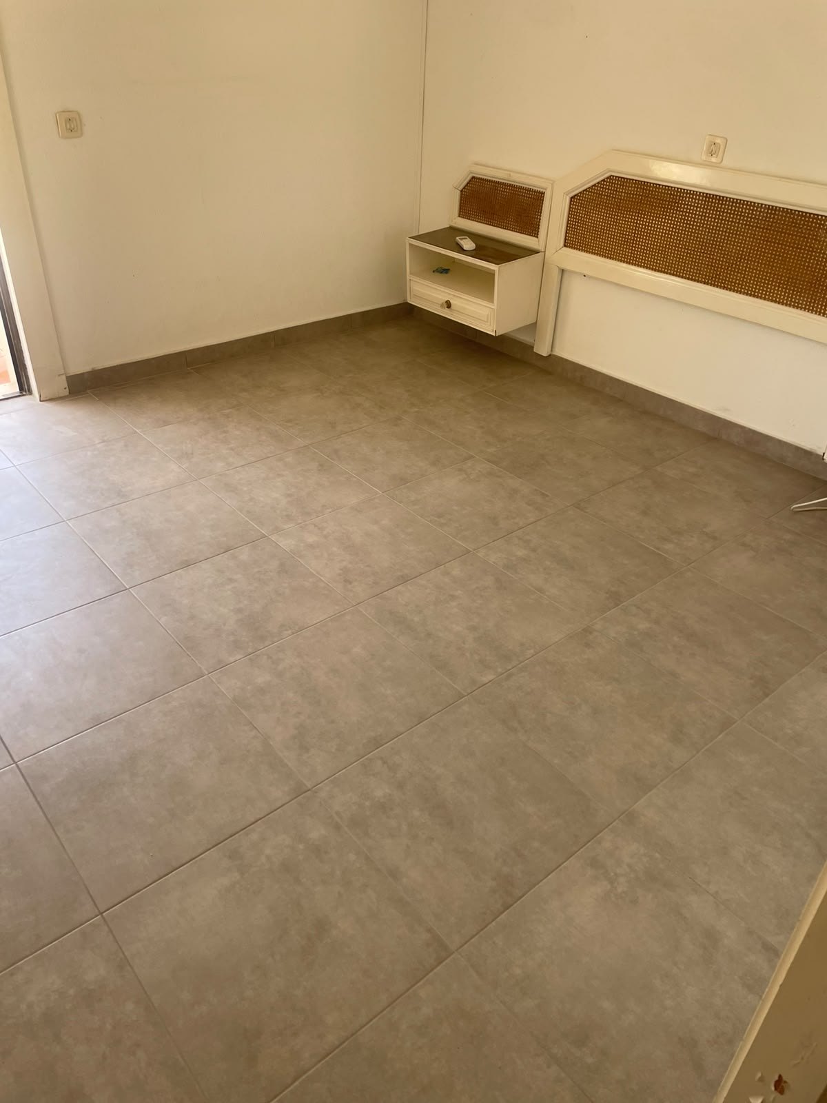New Floor Installation — Quarteira, Portugal
